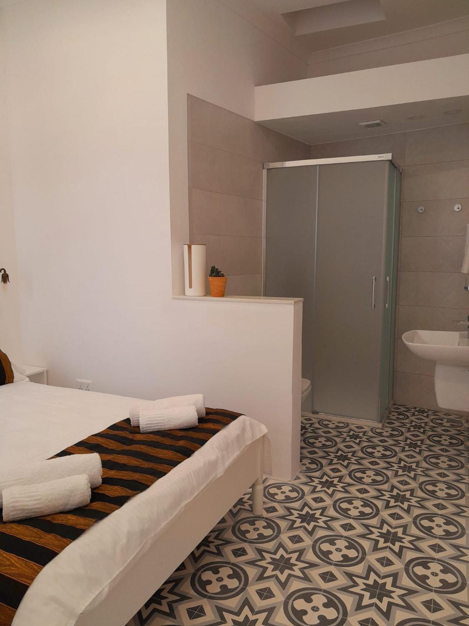 Charming Town House In Cospicua, Valperga Rooms Bagian luar foto