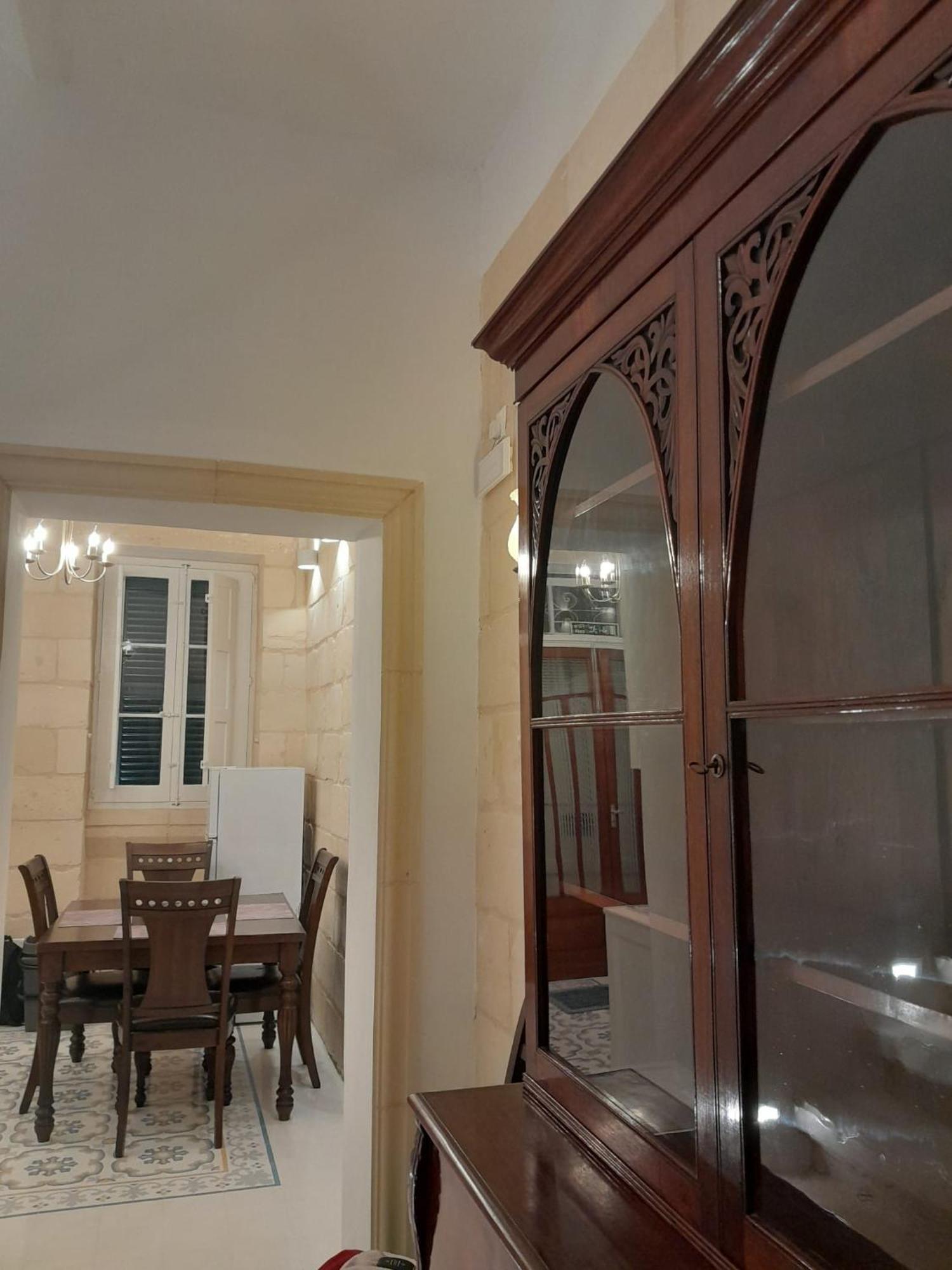 Charming Town House In Cospicua, Valperga Rooms Bagian luar foto